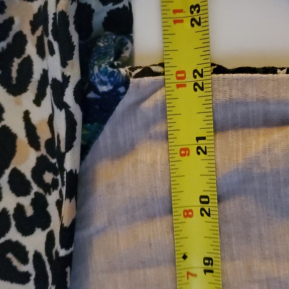 Umgee BoHo Mixed Media Bellsleeve Blouse Top Size Large Leopard Print Tie Front - Picture 8 of 9